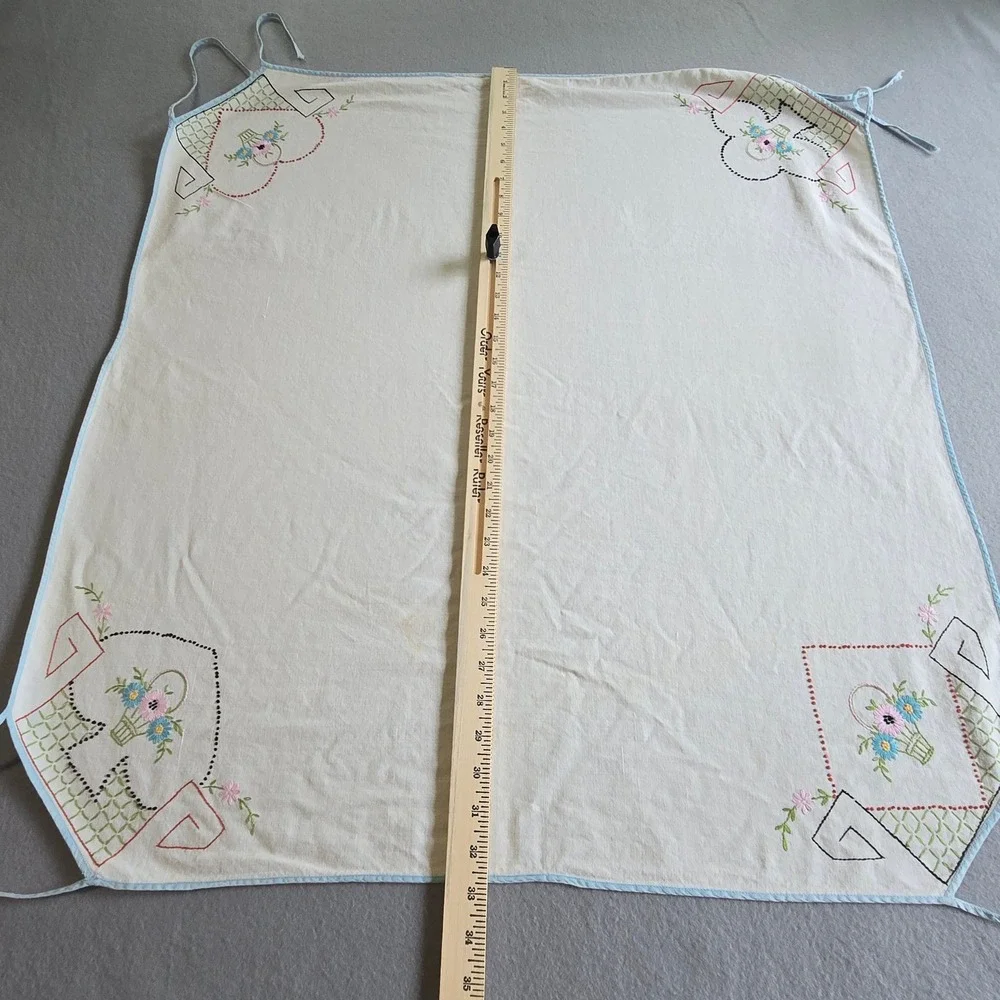 Unbranded Vintage Tablecloth OS Cream Floral Hand Embroidered Basket Cottagecore